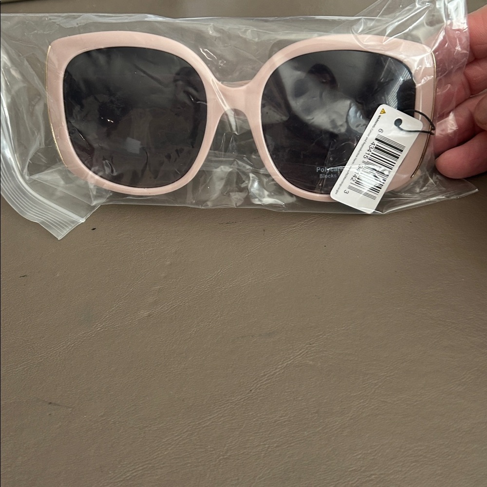 Oversized Square Women’s Sunglasses with Gold Trim. 100% UV Protection. - Picture 9 of 10